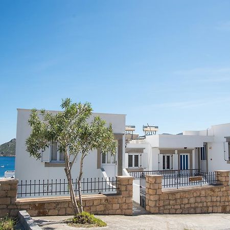 Captain Manos Studio Apartments Grikos Bay  Exterior foto