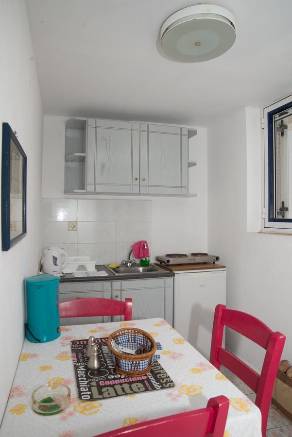 Captain Manos Studio Apartments Grikos Bay  Exterior foto