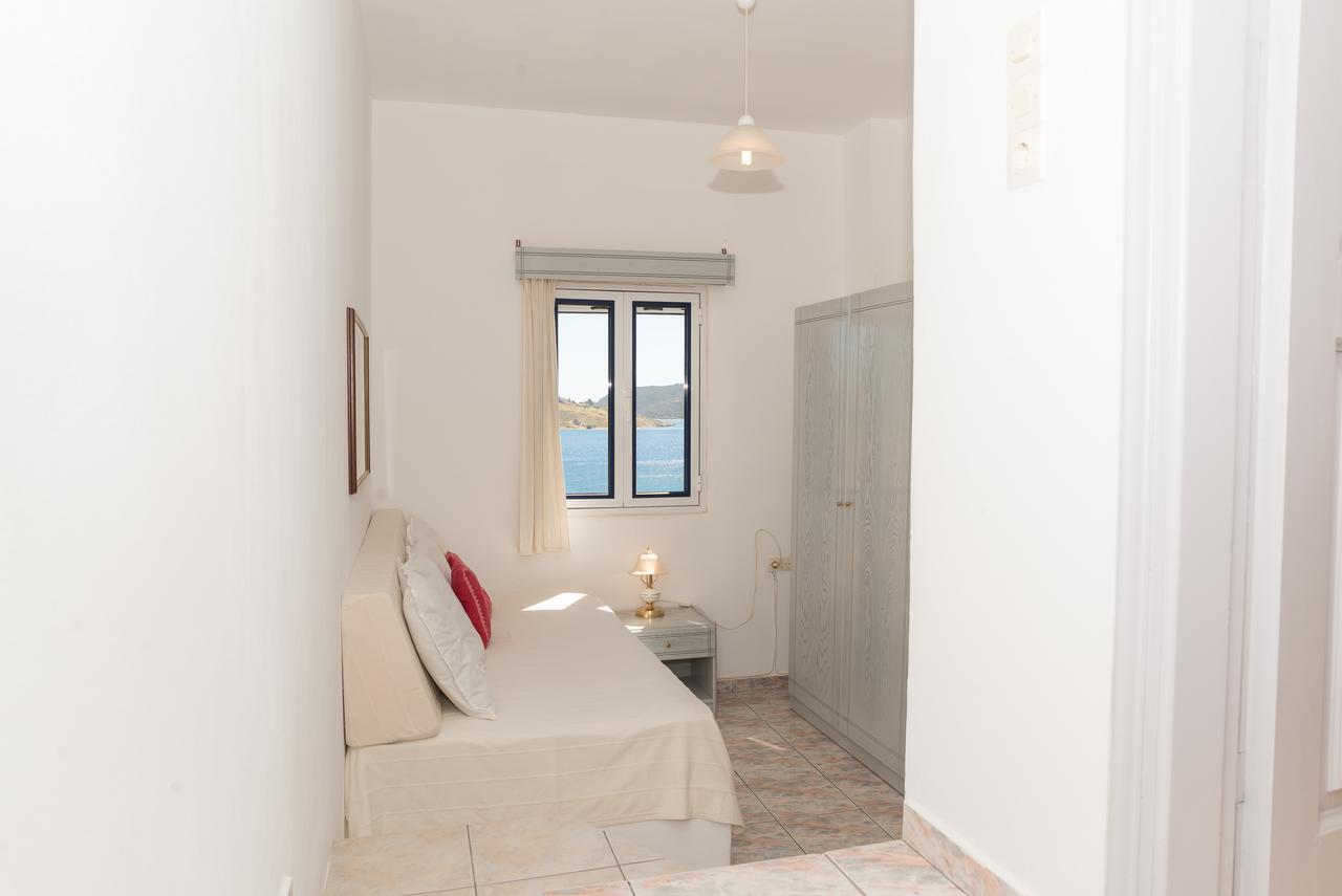 Captain Manos Studio Apartments Grikos Bay  Exterior foto